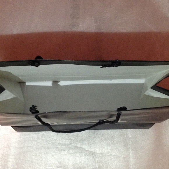 Chanel paper shopping bag matte black - Picture 3 of 4